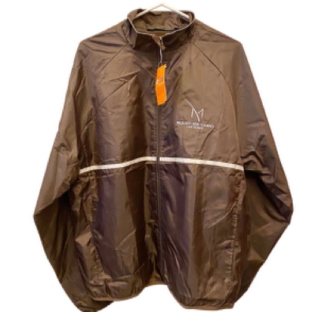 M RESORT New Jacket Windbreaker NWT Las Vegas Sz L